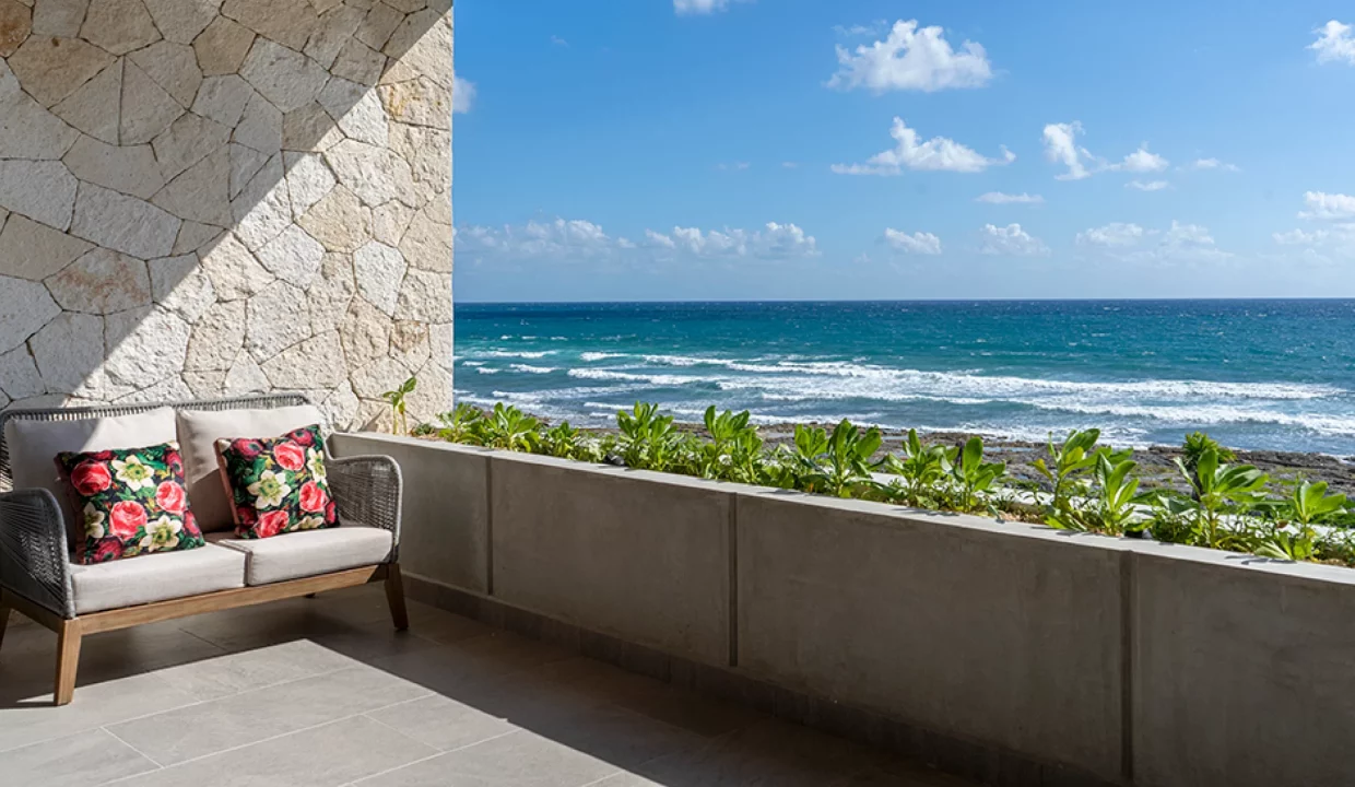 Casa-Alina-bedroom-1-balcony-scaled