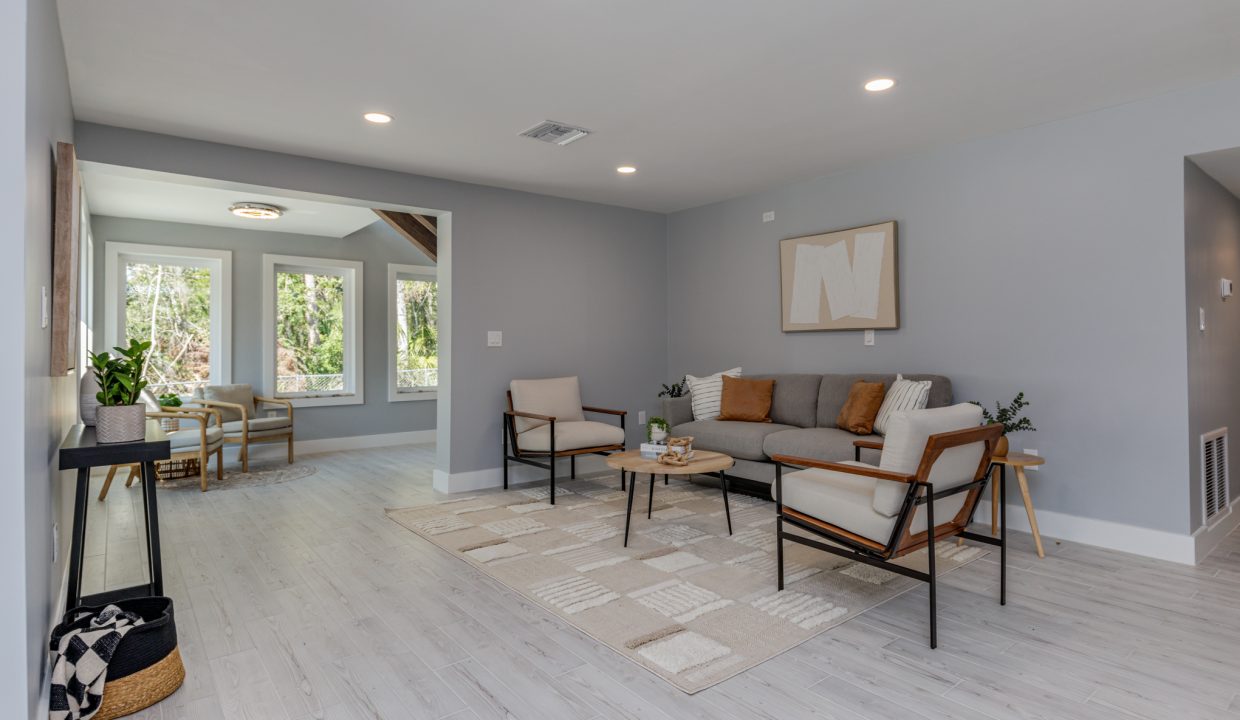 41-Family Room