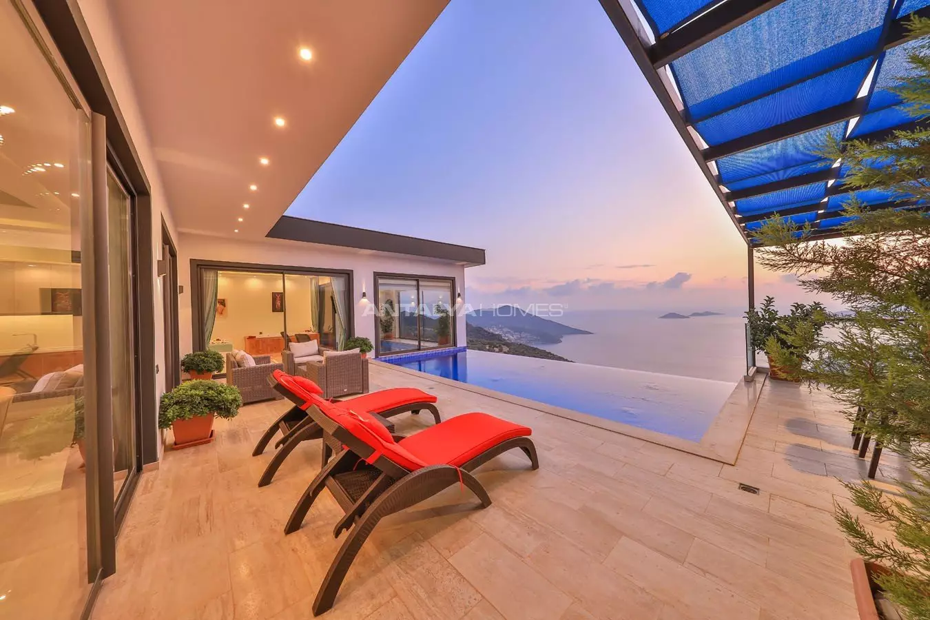 Modernly Designed Villas with Panoramic Sea and Forest View