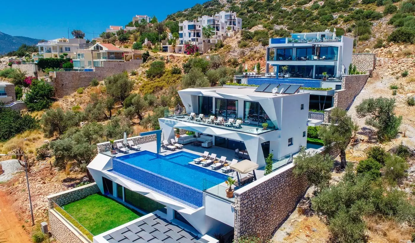 Classy Kalkan Villa with Infinity Pool Overlooking the Sea