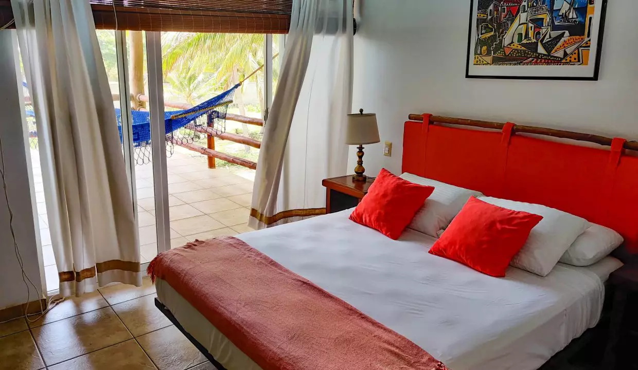 Amatal+Beach+House+639k+15