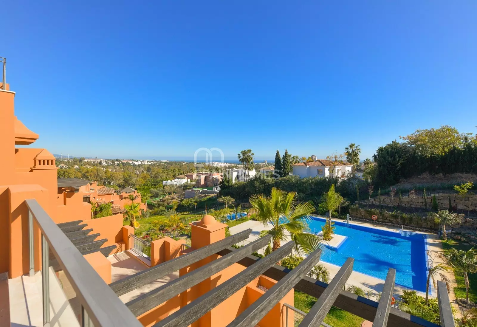 Apartments with Solarium in the Heart of the Golf Valley in Marbella