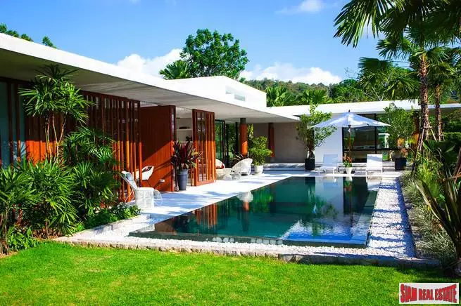 Tropical Sanctuary Luxury Villa that offers leThe Best Lifestyle for the Young at Heart