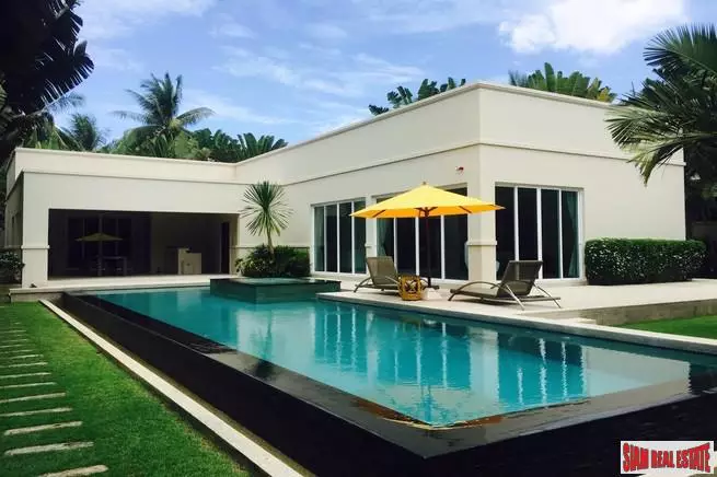 The Vineyard Phase 3 | Spectacular Three Bedroom Private Pool Villa with Jacuzzi for Sale in East Pattaya