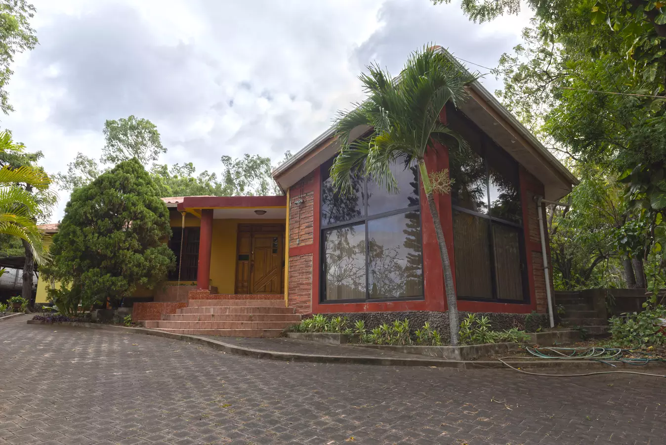 Spectacular Mansion in Nicaragua for Sale