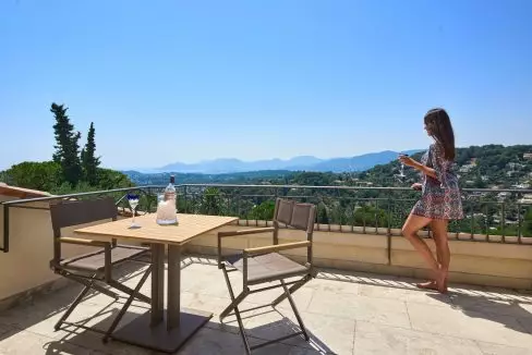 3-Property-Propriété-French Riviera-Côte d’Azur-Cannes-Nice-Mougins-Monaco-Vue