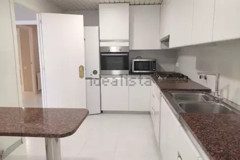 Image Kitchen of a flat in Paseo de Manuel_y