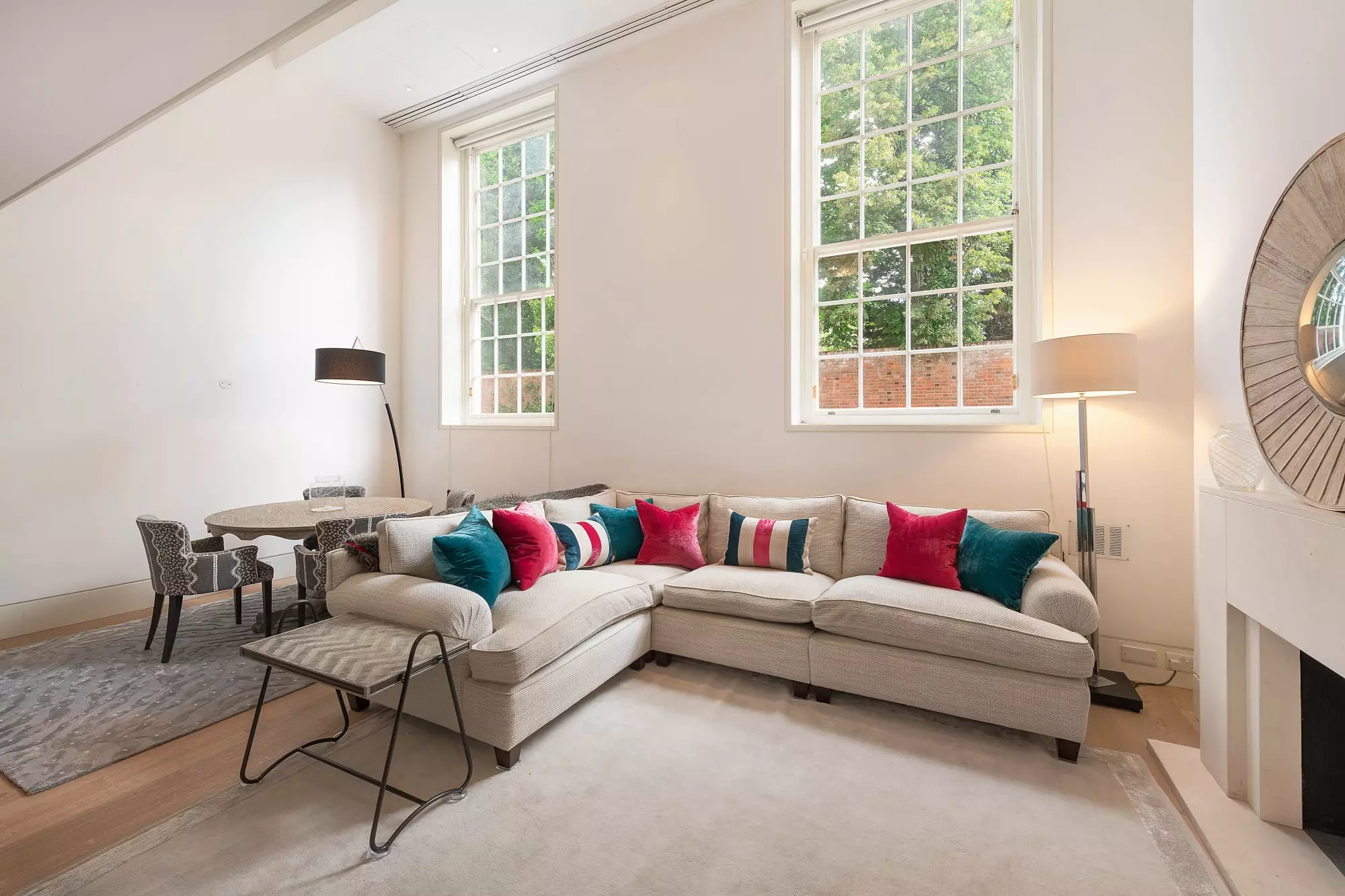 A Beautiful Apartment With Secure Underground Valet Parking