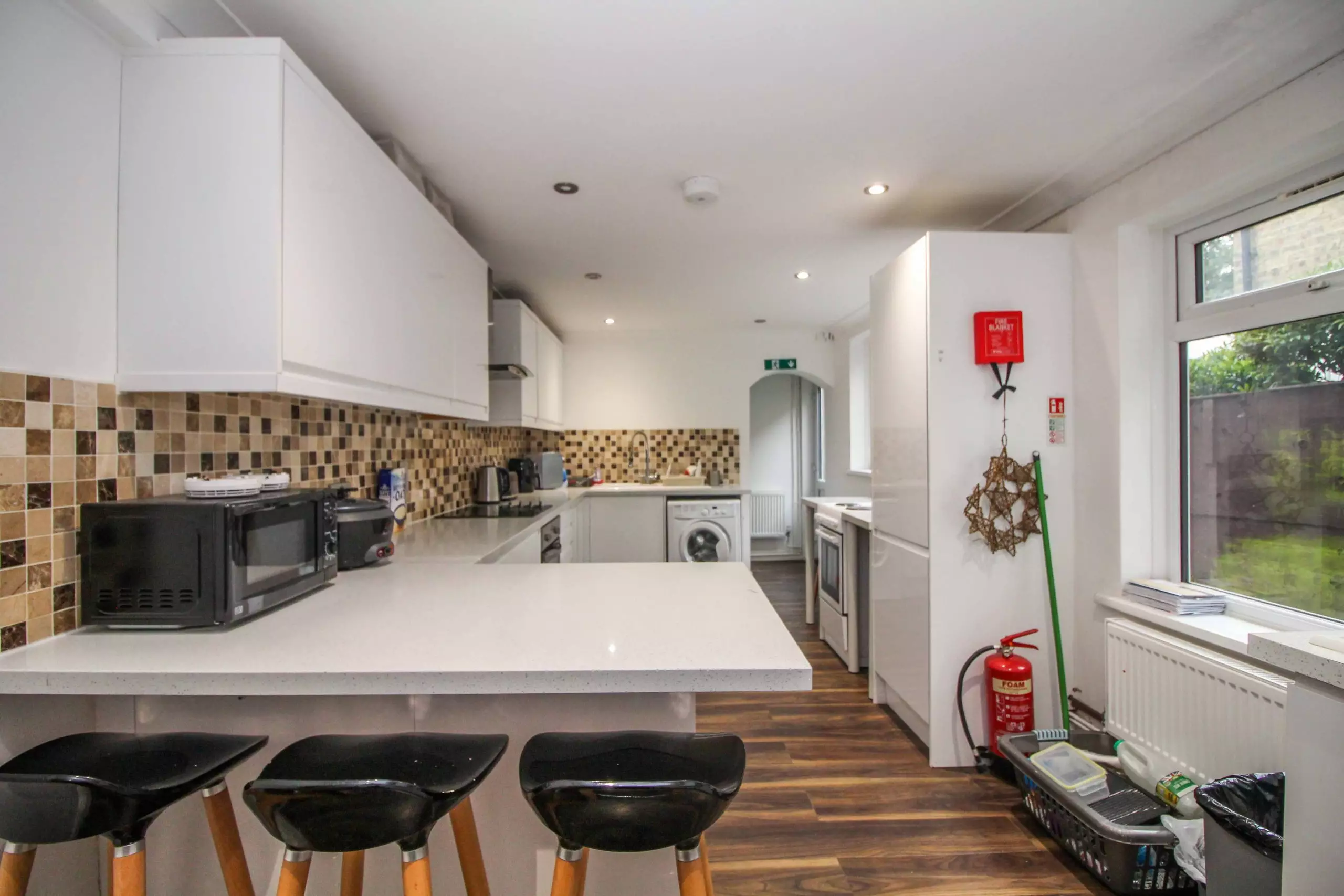 Beautiful Four Bedroom Terraced House In Cheshire Road, London