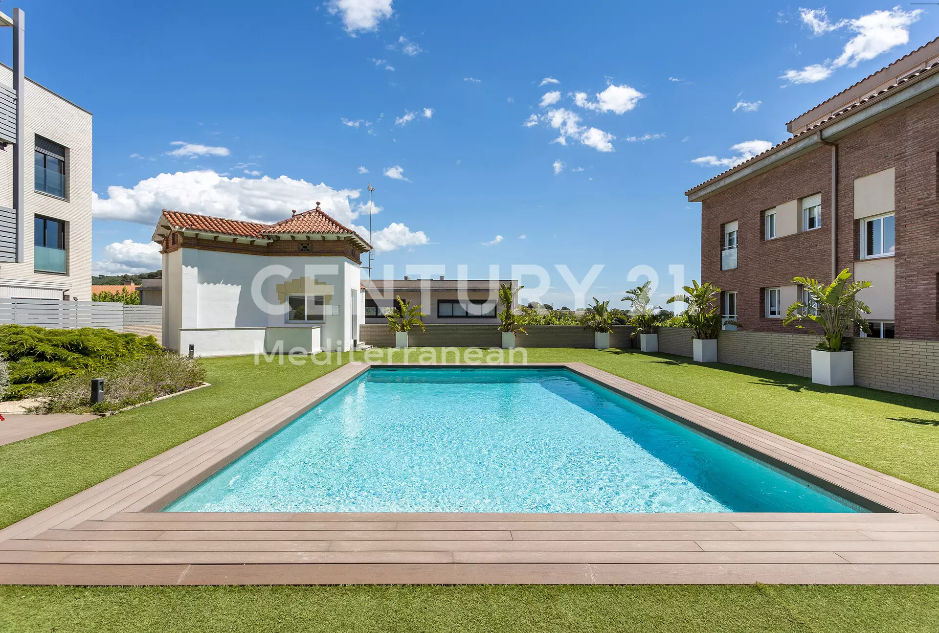 3 Bedrooms Apartment In Tiana, Barcelona 