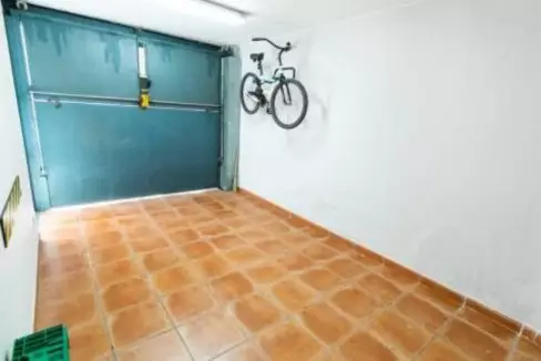 parking_9136aa20-e105-4c7b-91bc-52c389e00a12