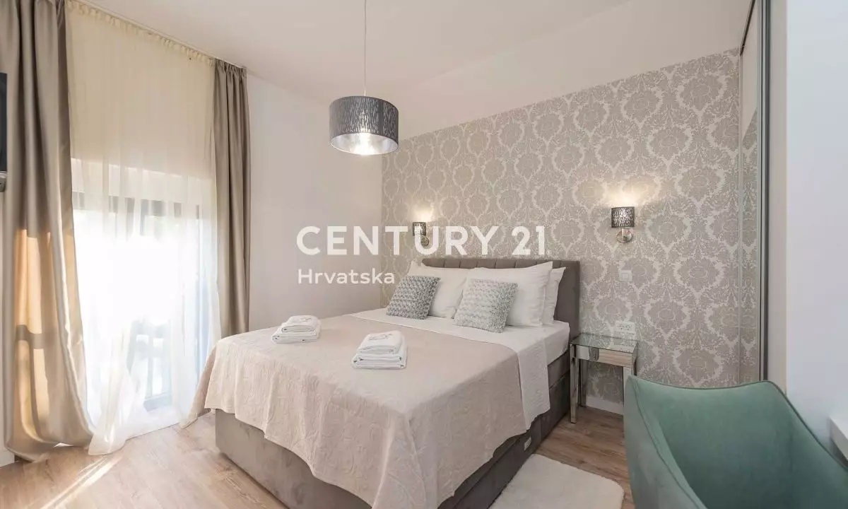 property photo (1)