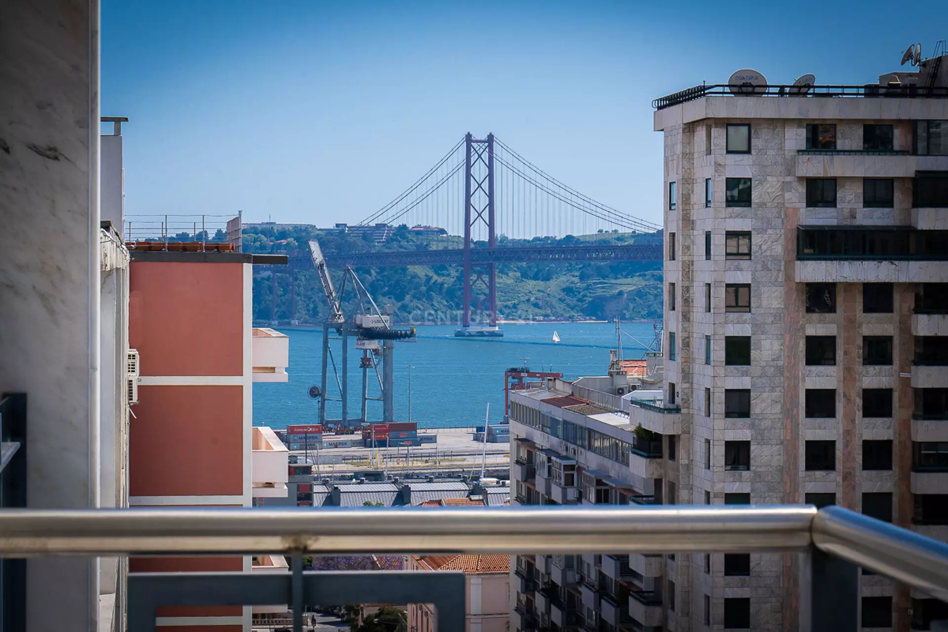 4 Bedroom Apartment With River View Avenida Infante Santo, In The Center Of Lisbon