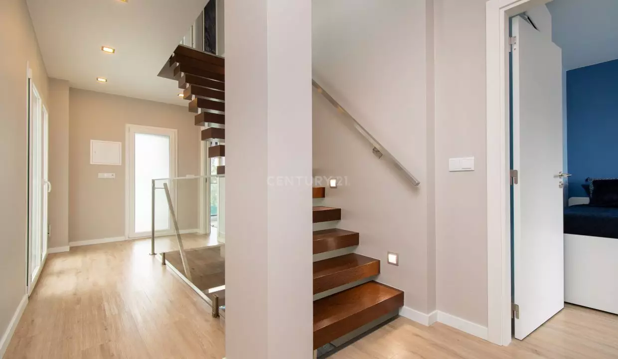 property photo fullscreen (35)