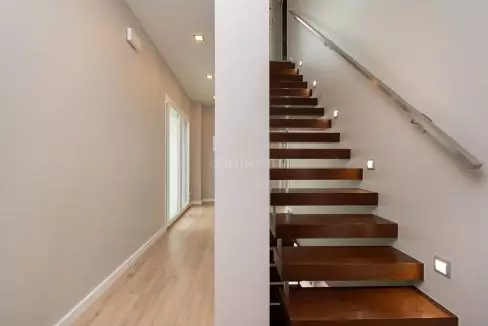 property photo fullscreen (36)