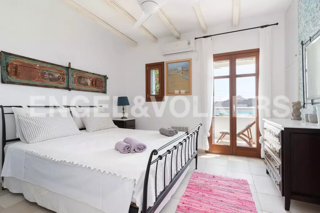 House in Antiparos (1)