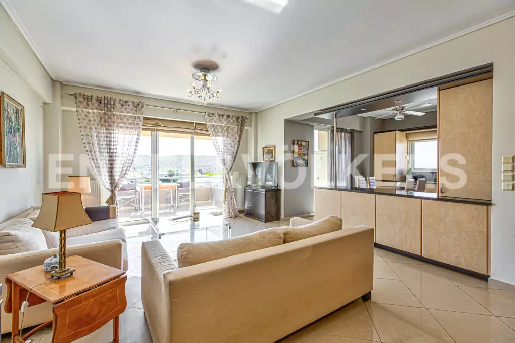 open-views-apartment-in-the-heart-of-vari (3)