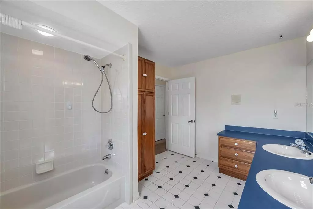 Property Photo (14)