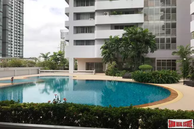 DS Tower 1 | Large Three Bedroom Family Condo with Pool Views on Sukhumvit 33