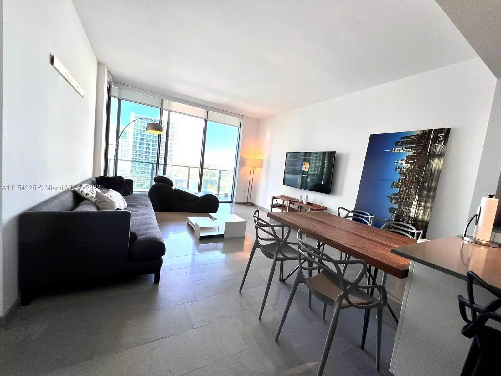 Fully Furnished Condo With Amazing City & River Views