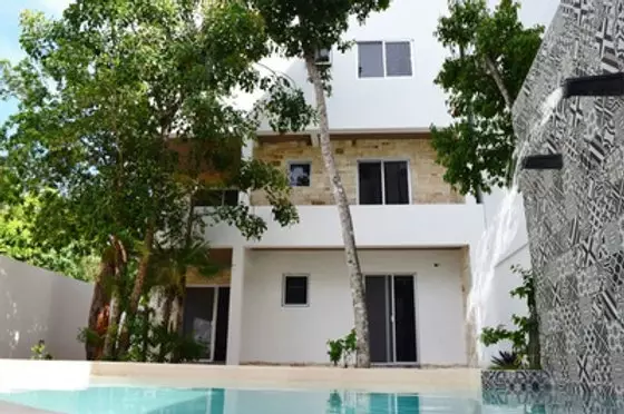 La Veleta, Tulum, fully furnished apartment with living, air con and pool.