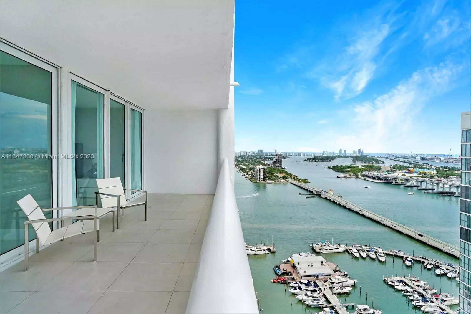 Fully Furnished 1 Bed Condo With Beautiful Views Of Biscayne Bay