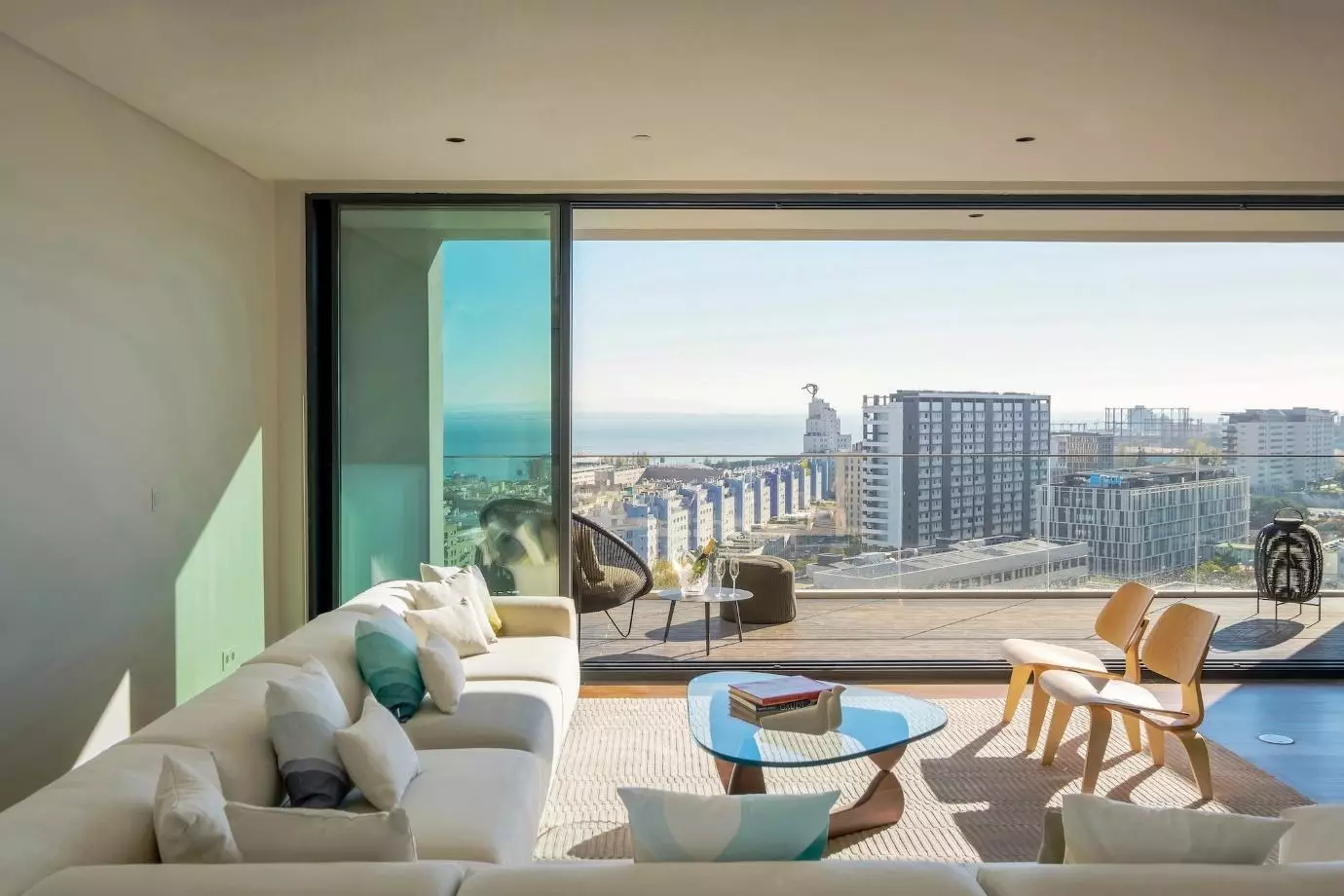 T4 Corner – 4-Bedroom with Panoramic View