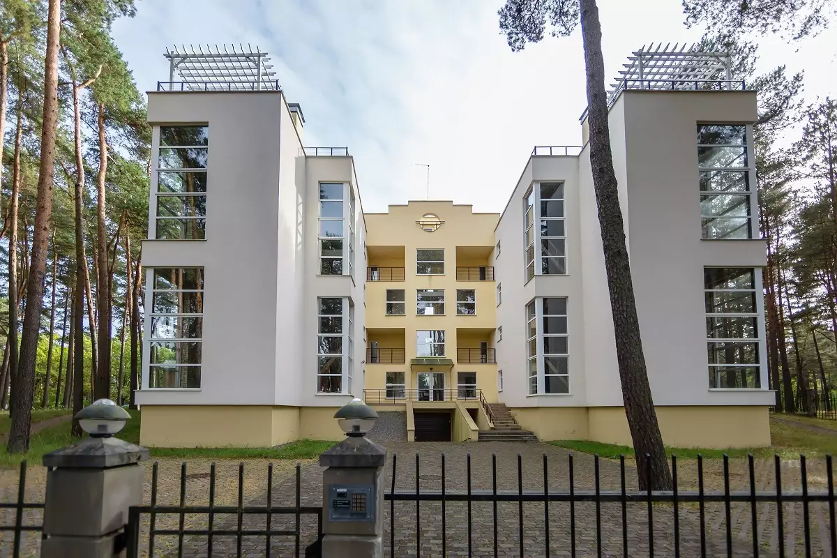 Investment project. House in Jurmala, Latvia. 900 meters away from the sea.