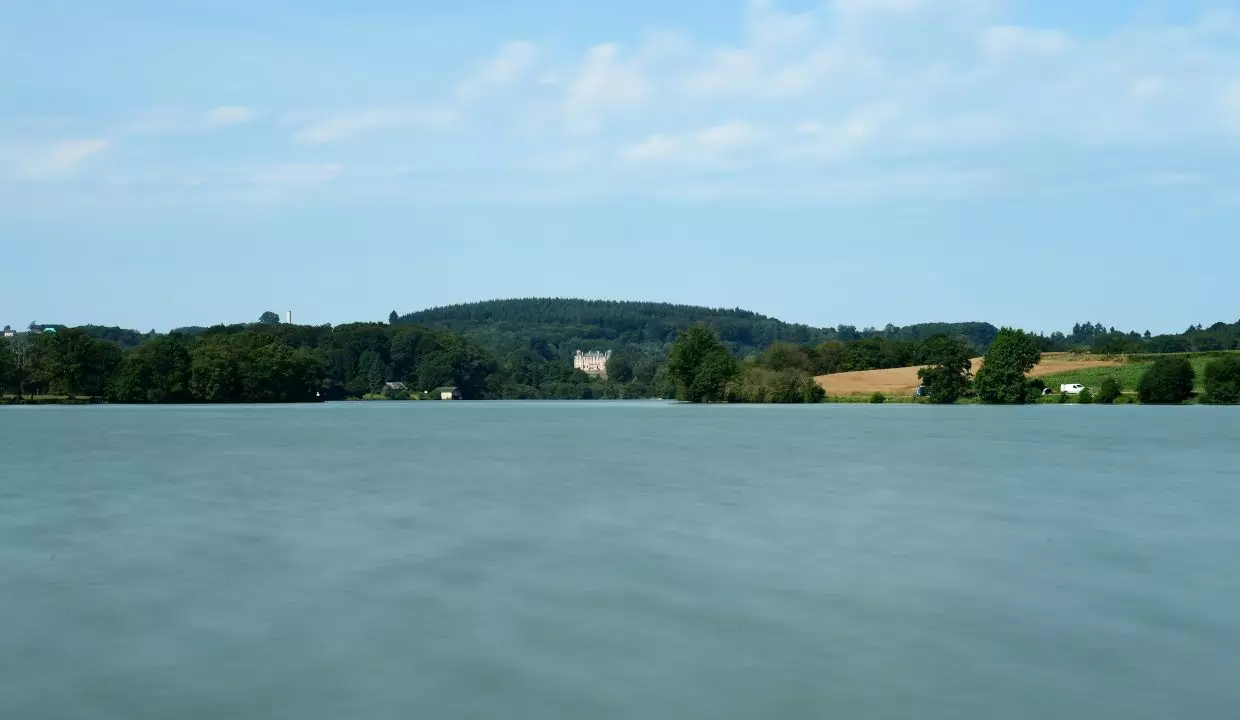 5. chateau fom lake view