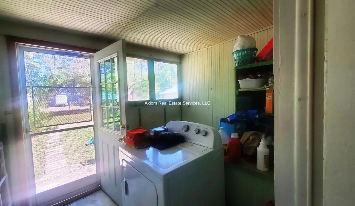 18 Laundry_Mud Room_Rear Porch