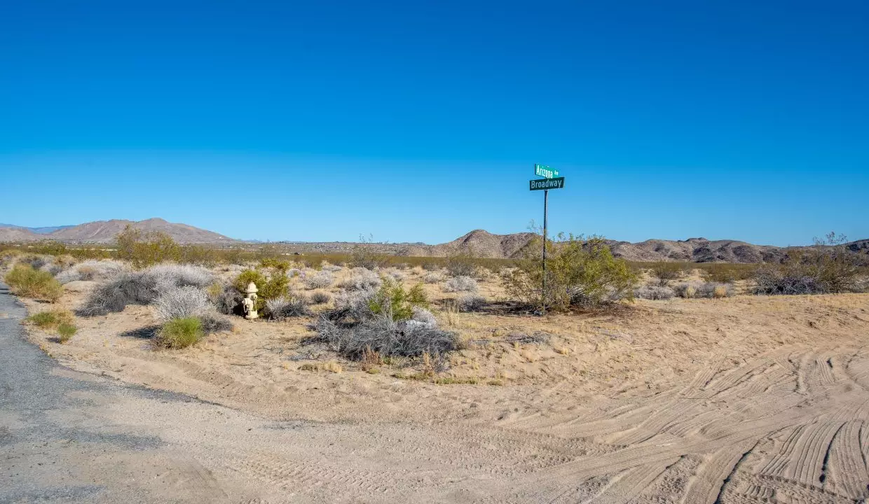 Arizona 2.22 Acre DSLR-4