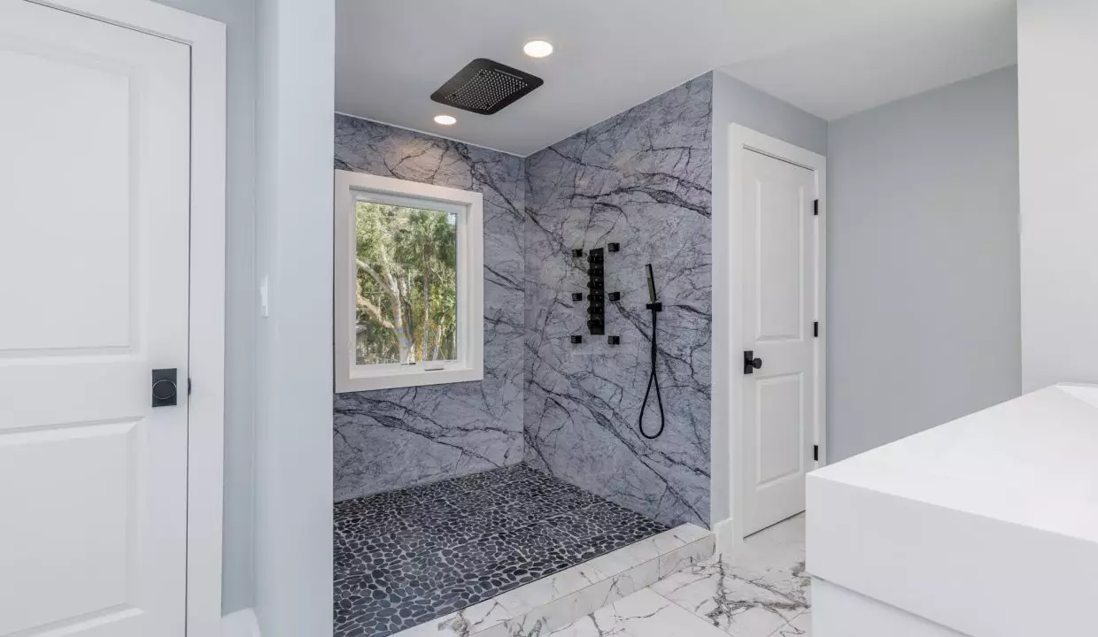 28-Master Bathroom