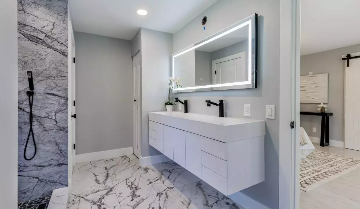 29-Master Bathroom