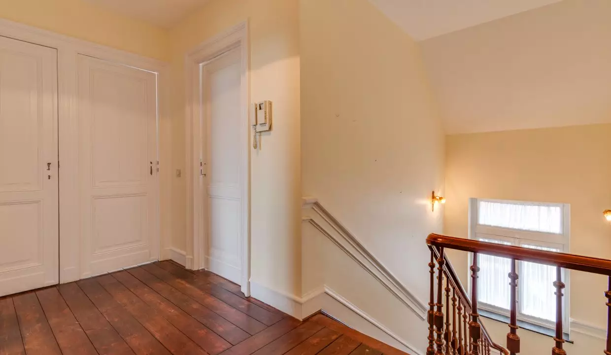 1. Hall