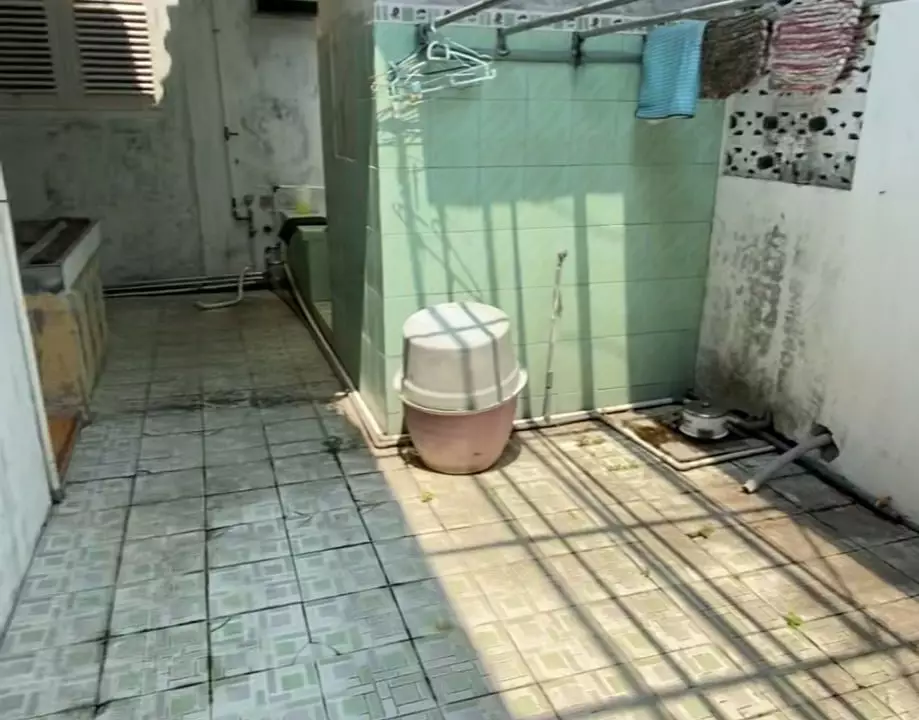 rumah_hasanudin_ngawi_1143