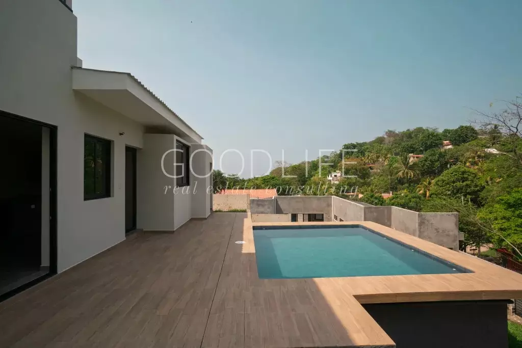 house-for-sale-in-atami-2-1024x683