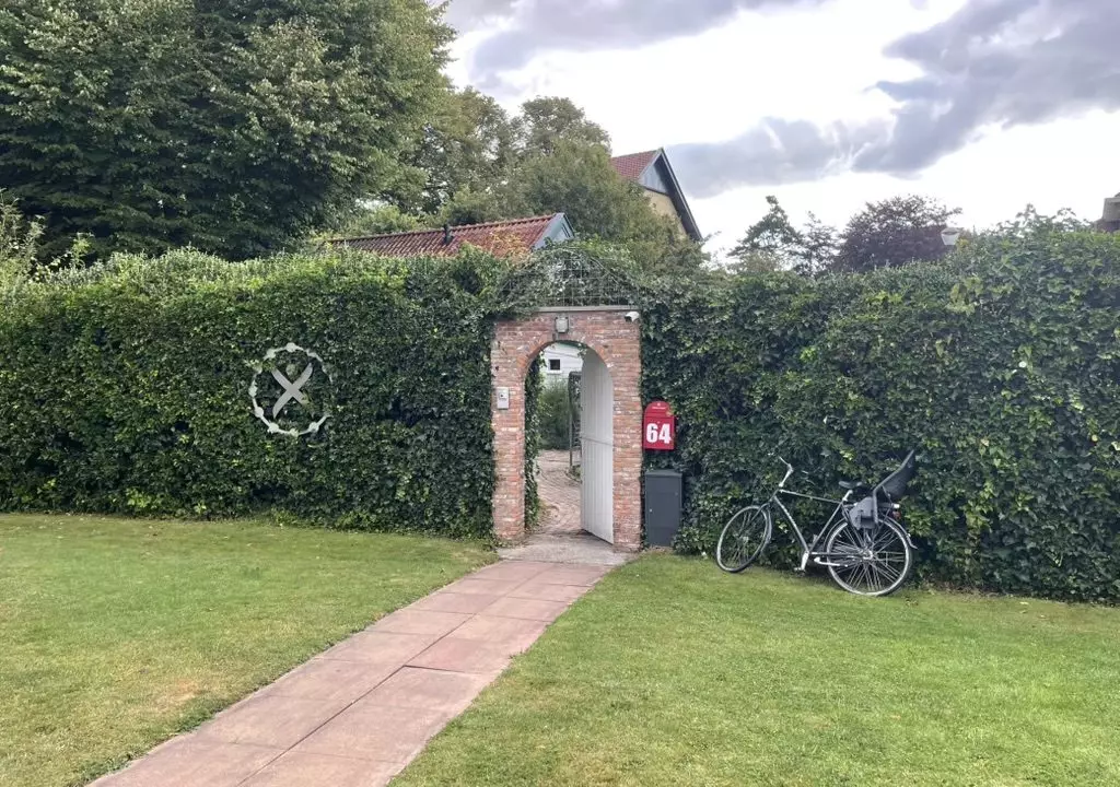 33240623-3A13-4F63-9824-8FD88BBC9EC7_1_105_c