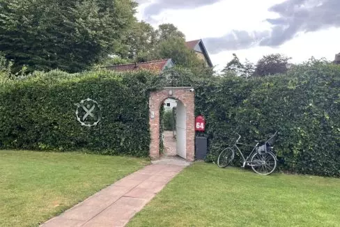 33240623-3A13-4F63-9824-8FD88BBC9EC7_1_105_c