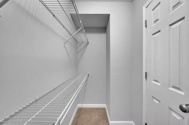 MSR_3845.jpg-vsuniqueid-68e62172bdf88