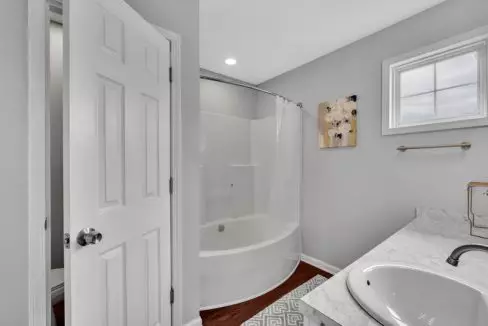 MSR_3851.jpg-vsuniqueid-68e621737dc00